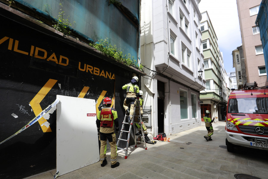El edificio abandonado de la calle Vista de A Coruña volvió a okuparse dos días después del incendio