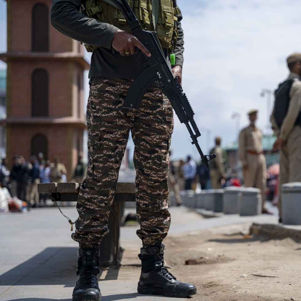 La India bombardea supuestas bases terroristas en Pakistán