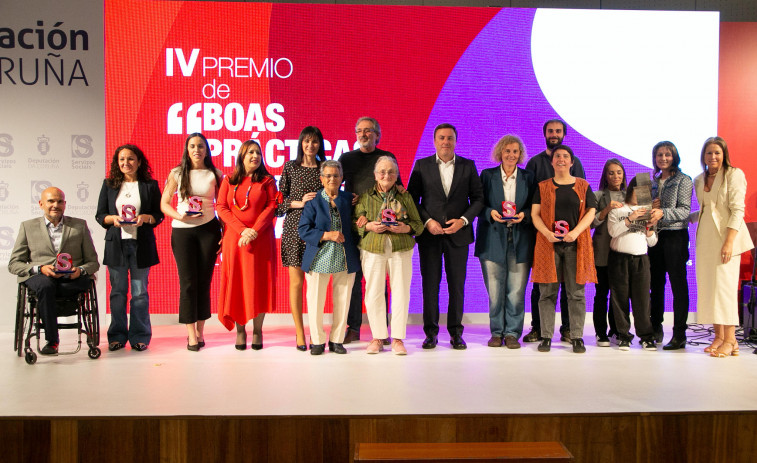 La Diputación de A Coruña premia a seis entidades sociales por realizar “o mellor traballo do mundo”