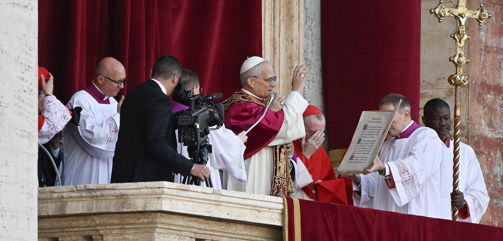 El nuevo papa hace  un llamamiento a la paz  y a una Iglesia abierta