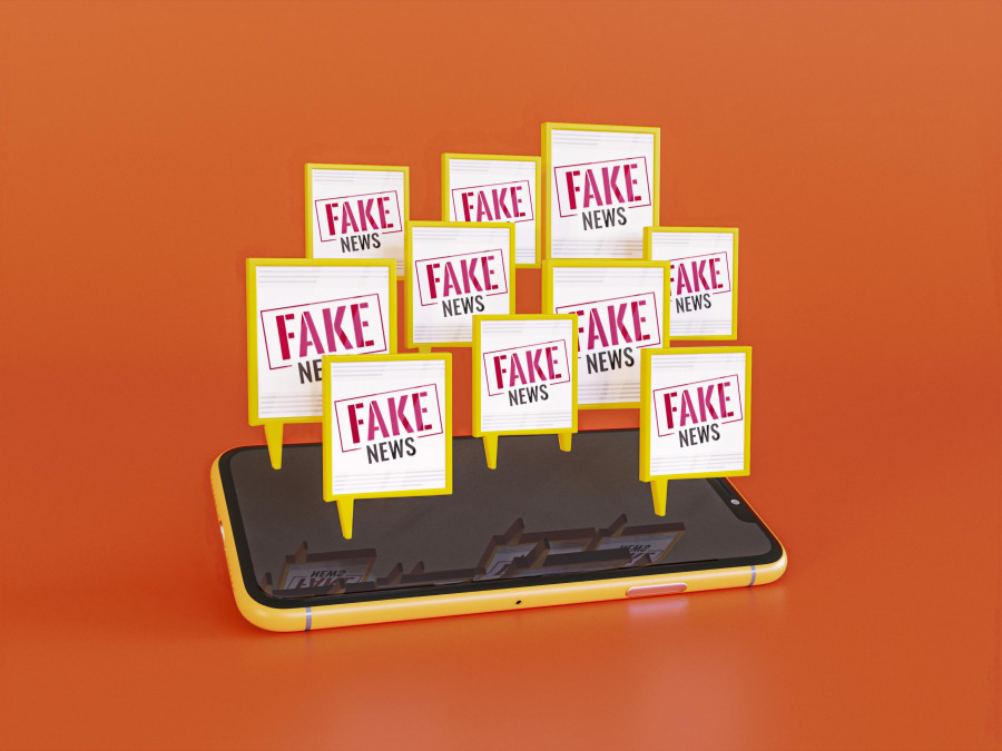 Los adictos a las redes sociales son más propensos a creerse y compartir noticias falsas y bulos
