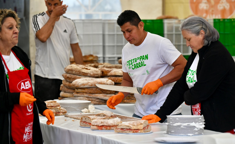 Carral vendió más de 6.000 bocadillos en su Fiesta del Pan