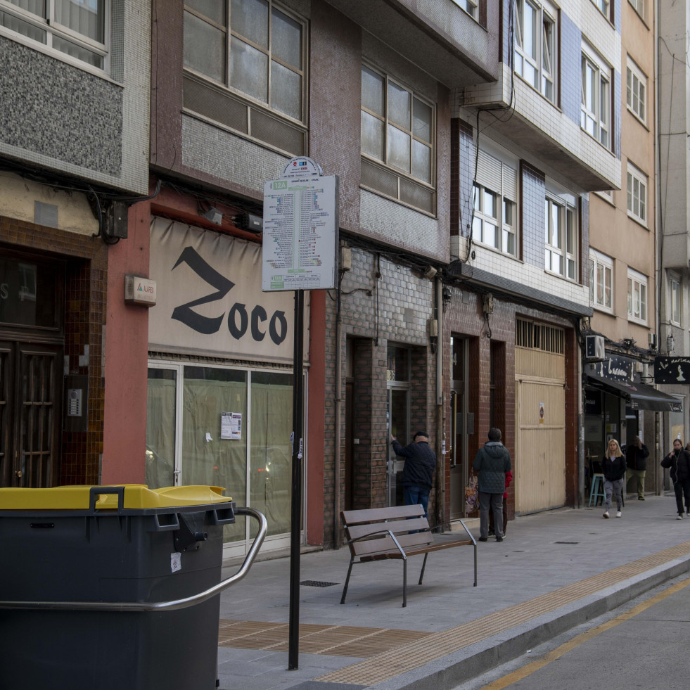 La marquesina pendiente en O Castrillón: los vecinos del barrio esperan una solución inmediata