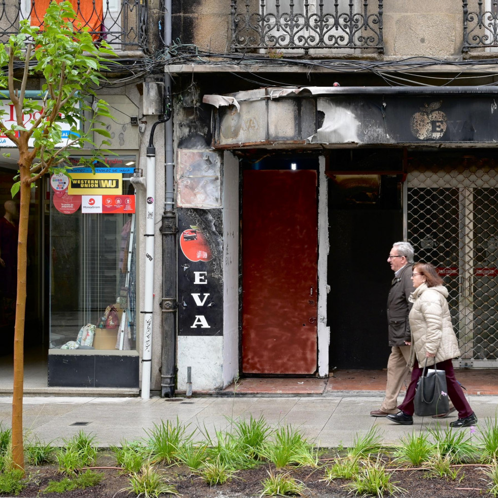 Nuevo incendio en el 58 de San Andrés, el edificio okupado en A Coruña que desmerece una calle recién reformada