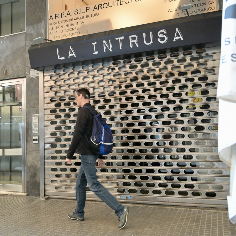 La Policía Local de A Coruña acudió tres veces a intentar cerrar La Intrusa