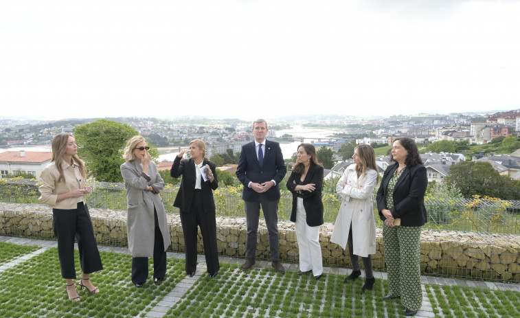 La Fundación Amancio Ortega entrega las llaves de una nueva residencia de mayores en A Coruña