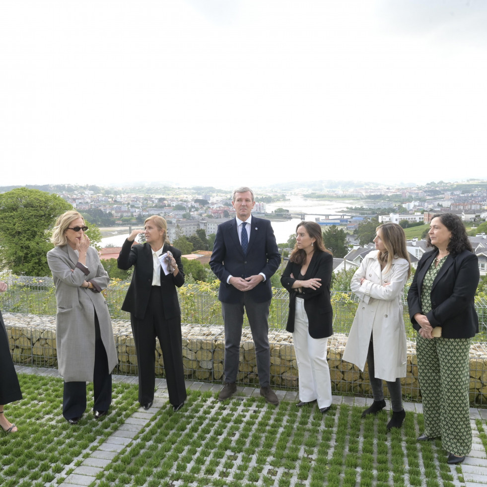 La Fundación Amancio Ortega entrega las llaves de una nueva residencia de mayores en A Coruña