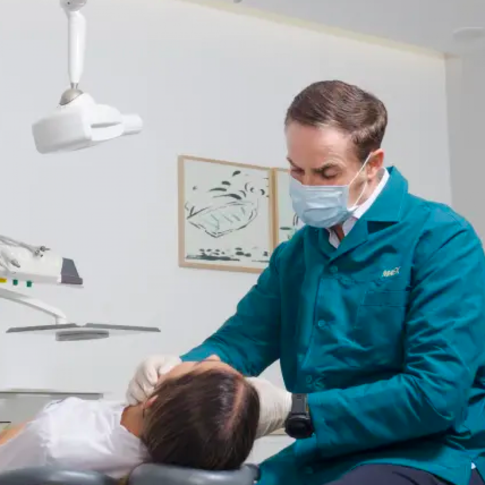 Juan Carlos Pérez Varela: “Si los dientes encajan bien se mejora la masticación, y si podemos triturar bien los alimentos las digestiones también mejoran”