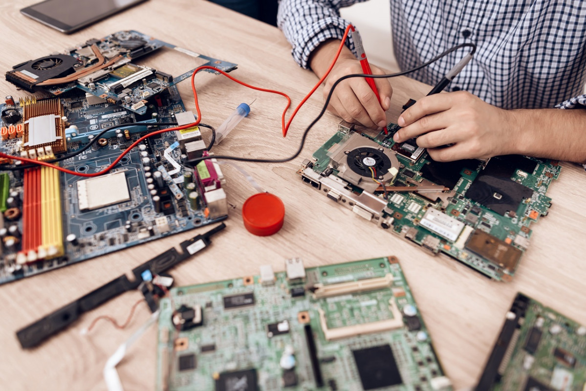 El ciclo de Sistemas Microinformau0301ticos y Redes del Liceo La Paz forma a profesionales en tecnologiu0301as clave para la transformaciou0301n digital