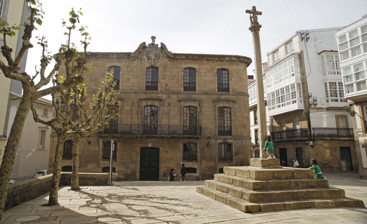 La web que ofrece entrar en la Casa Cornide agota las visitas para los primeros días