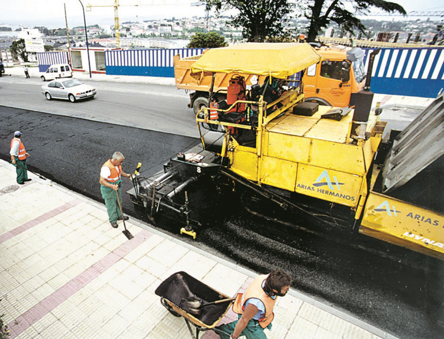 Hace 25 años | Las obras de asfaltado en la N-550 provocan un gran caos de tráfico