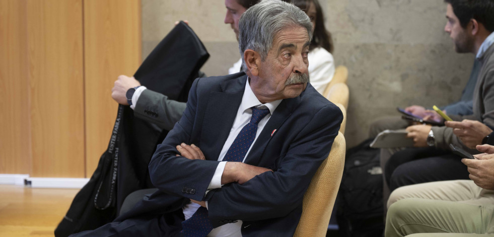 Finaliza sin avenencia el acto de conciliación entre el rey emérito, que no se ha presentado, y Revilla