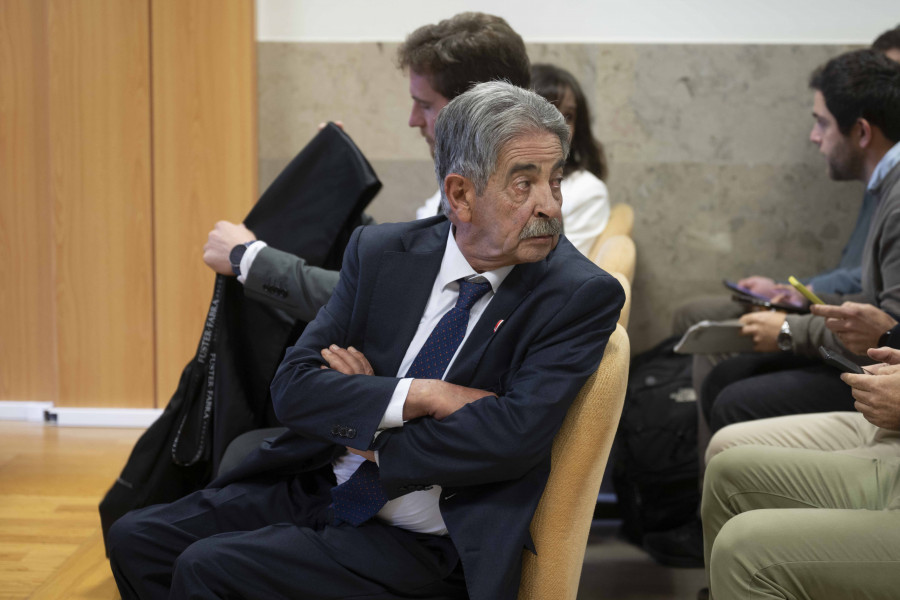 Finaliza sin avenencia el acto de conciliación entre el rey emérito, que no se ha presentado, y Revilla