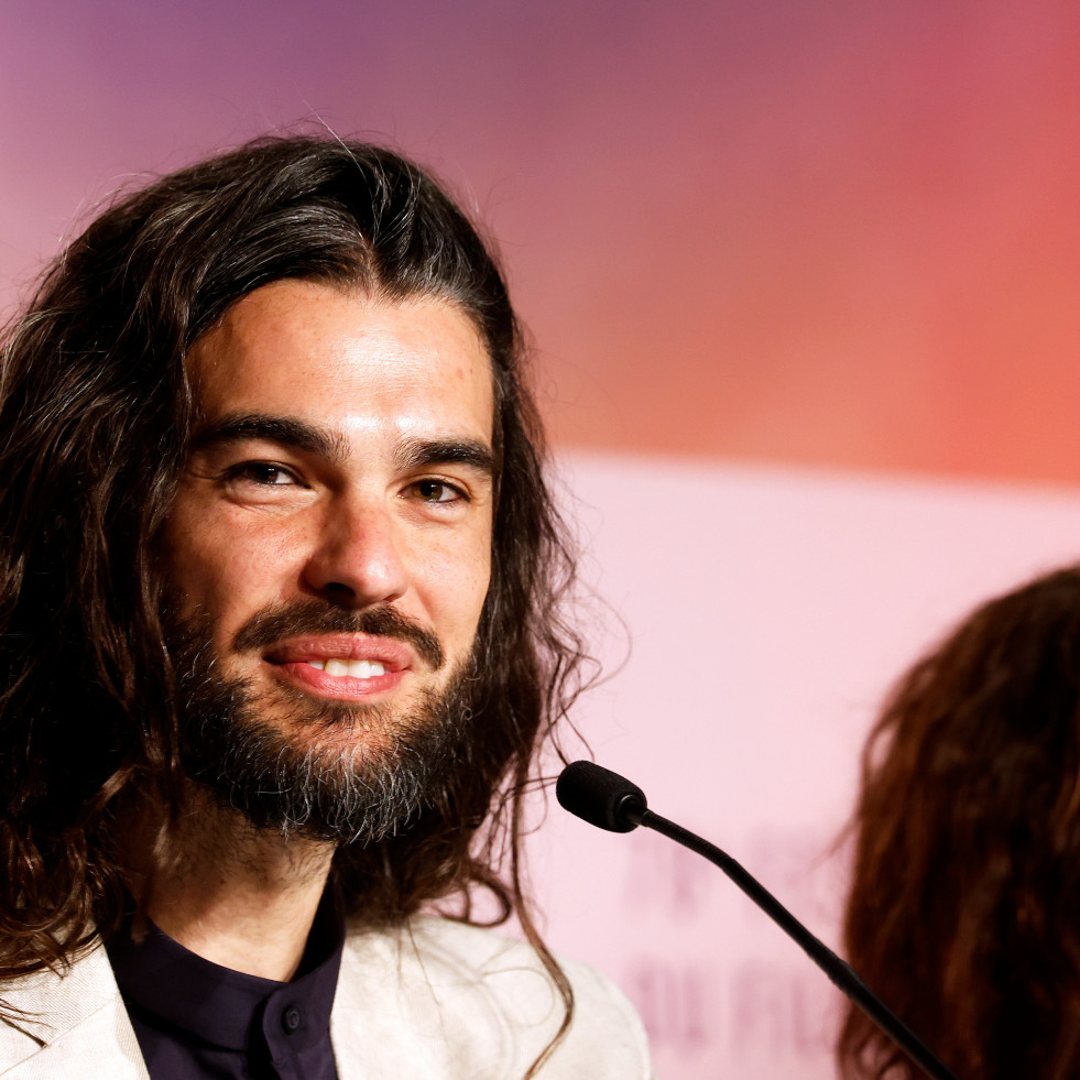 Oliver Laxe compite en Cannes con 'Sirat', un filme que invita a 