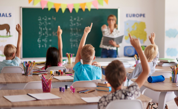 Suspenden a una profesora por su 