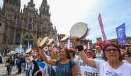 Miles de personas se manifiestan en Santiago en defensa del gallego por el Día das Letras