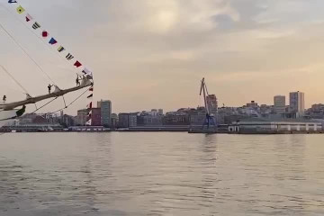 Buque mexicano entrando en A Coruña