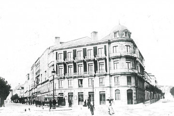 Postal plaza de Mina primeros del siglo XX @Archivo Municipal