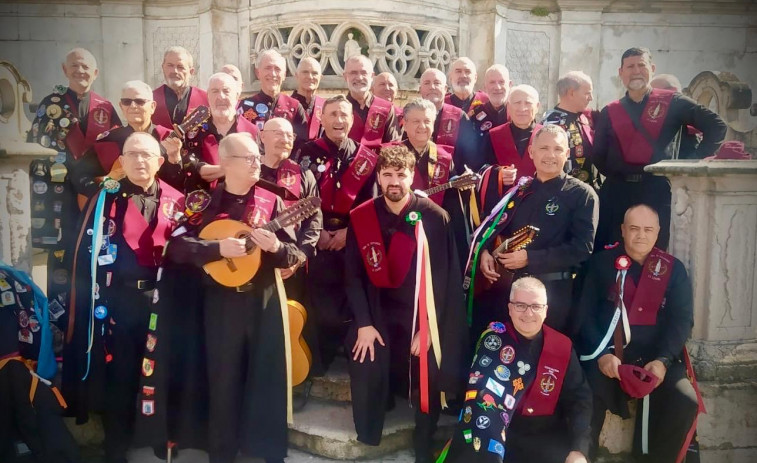 La Tuna de Veteranos de A Coruña triunfa en Portugal