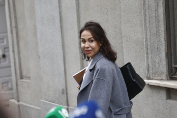 MADRID, 05/03/2025.- La ex presidenta de ADIF Isabel Pardo de Vera a su llegada al Tribunal Supremo en Madrid donde el juez que investiga el caso Koldo toma declaración este miércoles a varios testi