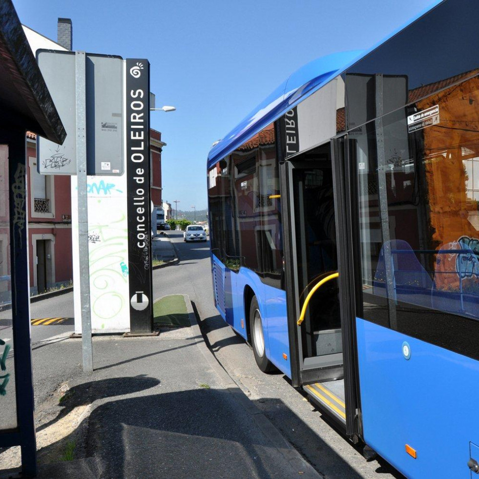 Oleiros estudia crear dos líneas municipales de transporte público