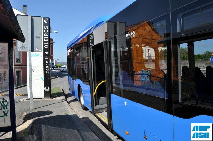 Oleiros estudia crear dos líneas municipales de transporte público