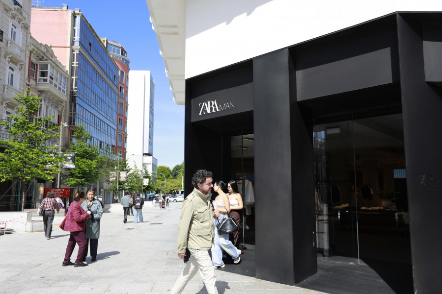 La plaza de Lugo, en A Coruña, la arteria comercial del éxito: todos sus locales están ocupados