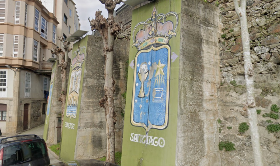 El BNG de Betanzos demanda que se vuelvan a pintar los escudos del Reino