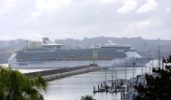 El gran 'Independence of the Seas' hace la primera de sus dos escalas en A Coruña en una semana