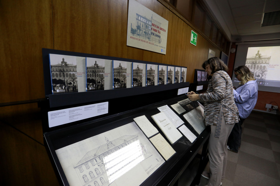 Dos nuevos catálogos enseñan a los coruñeses una parte de su historia