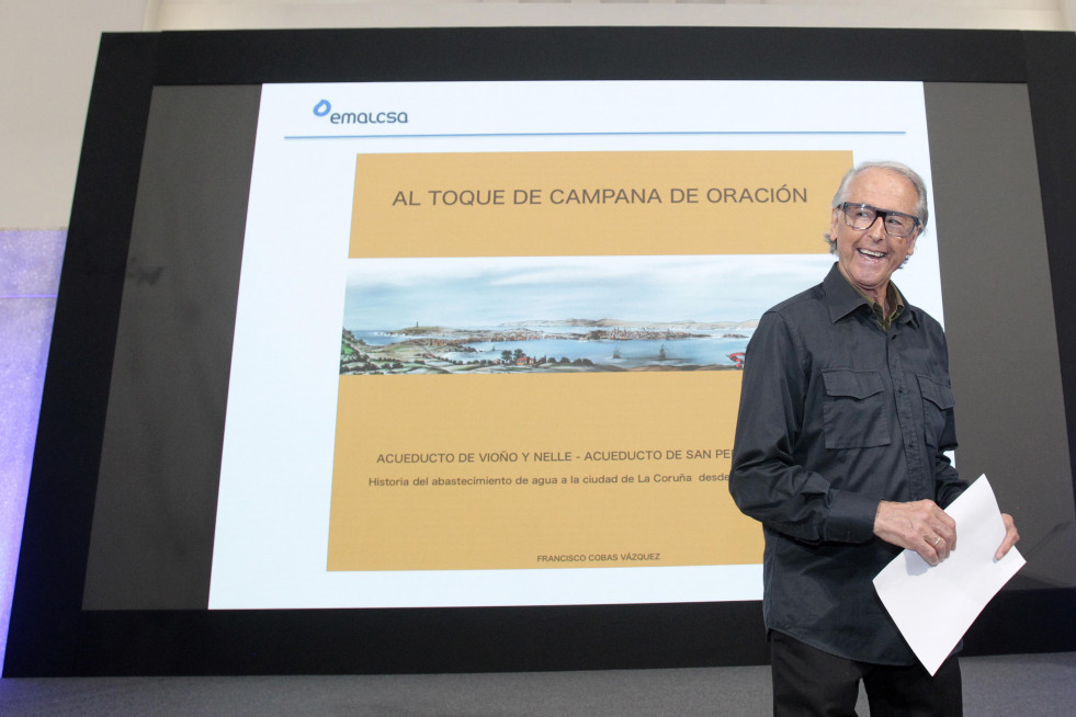 Presentación del libro Al Toque de Campana de Oración en el Espacio Avenida  (6)