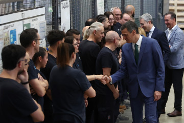 Sociedad 1 DANA VISITA VICTIMAS SANCHEZ