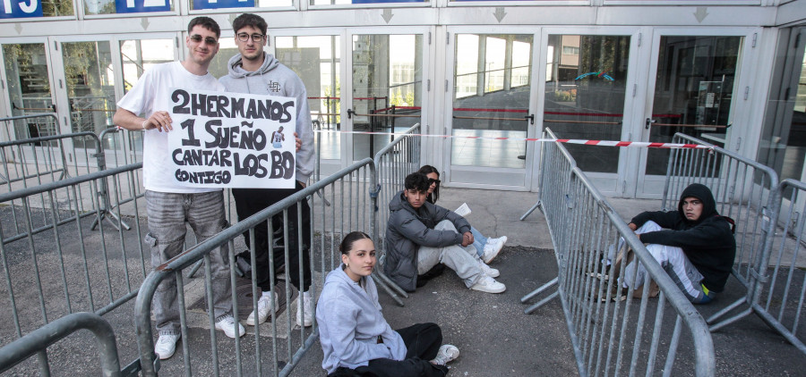 Madrugón para ver a Myke Towers en el Coliseum de A Coruña