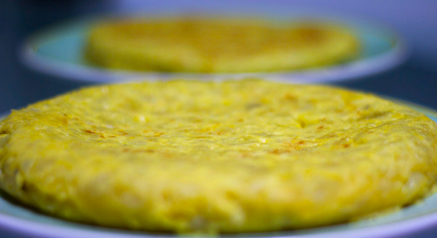 Este fin de semana Galicia se come a bocados: empanadas, codillos y tortillas gigantes