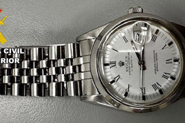 Reloj robado en Oleiros
