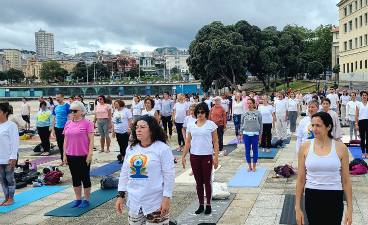 A Coruña celebra el Día Internacional del Yoga con una clase magistral abierta al público