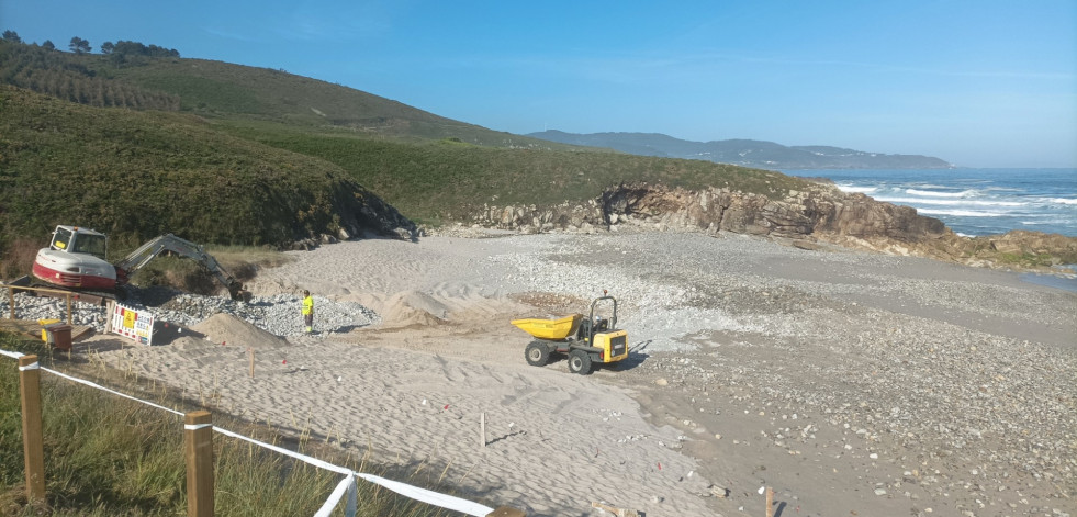 Comienzan los trabajos de mejora en la playa de Repibelo