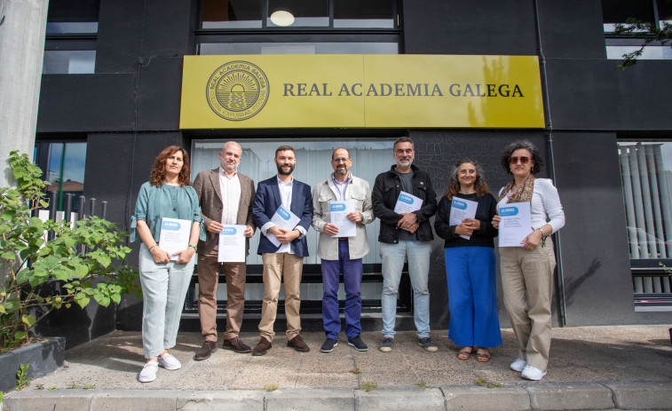 A Real Academia Galega e Alingua exploran vías de colaboración a prol do idioma