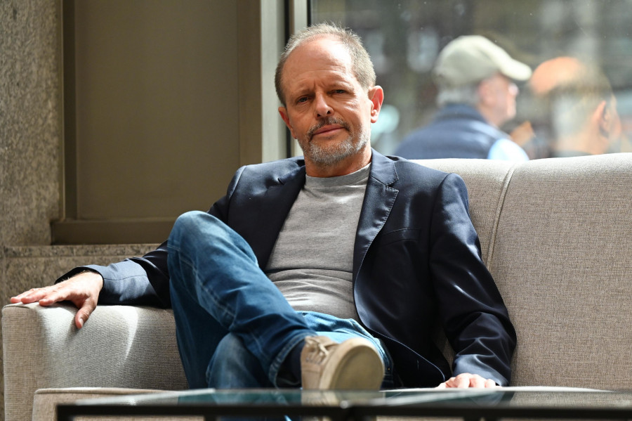 Bernard Minier | “Galicia es como la Bretaña española, hay unos paisajes extraordinarios”