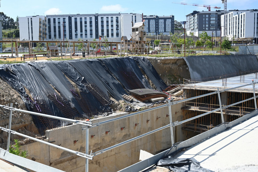 Un barrio de A Coruña recuperará la mitad de su parque cuatro meses después