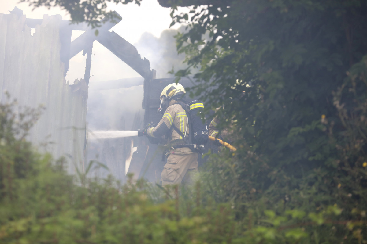 Los Bomberos en un incendio en la carretera de los Fuertes de A Coruña @ Patricia G. Fraga (11)