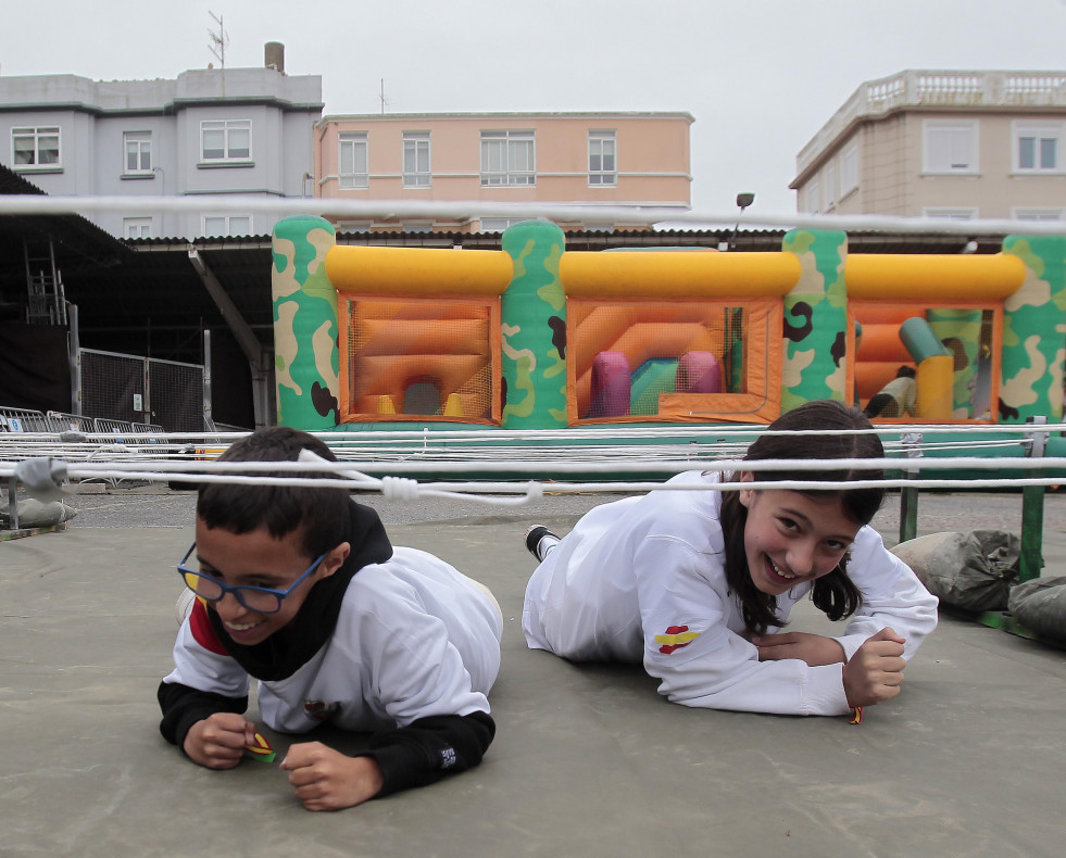 Carrera infantil por el Día de las Fuerzas Armadas @ Quintana (5)