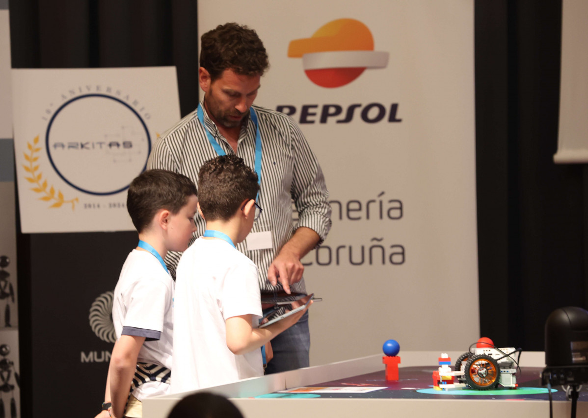 Campeonato de robu00f3tica educativa en el Muncyt de A Coruu00f1a (3)