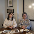 Marisa Castiñeiras y Marisa García Couto, hija y nieta de María Antonia Couto @Carlota Blanco