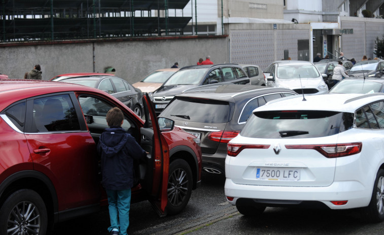 La odisea de cada día en A Coruña para dejar a los niños en el colegio