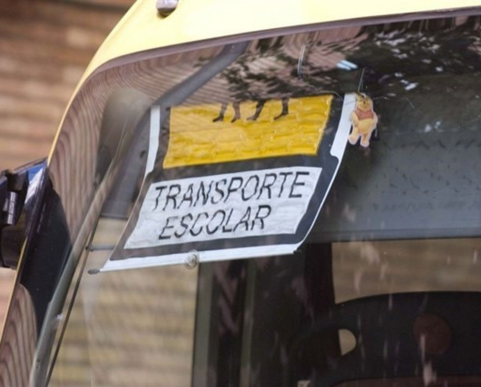 Archivo - Imagen de recurso de transporte escolar