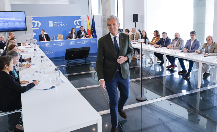 Rueda anuncia una cumbre con casi 90 municipios en busca de un pacto gallego por la gestión del litoral