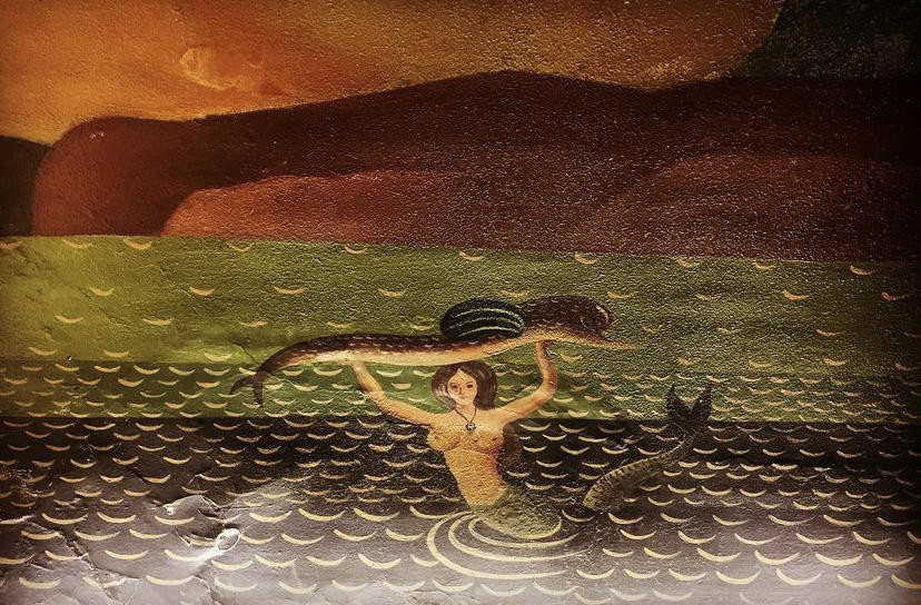 Sirena detalle del mural de Urbano Lugrís en la calle Olmos antiguo Fornos