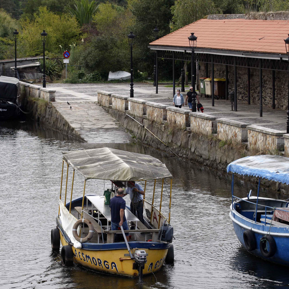 Barral confía en que el pantalán náutico del paseo de A Tolerancia pueda estar operativo en verano
