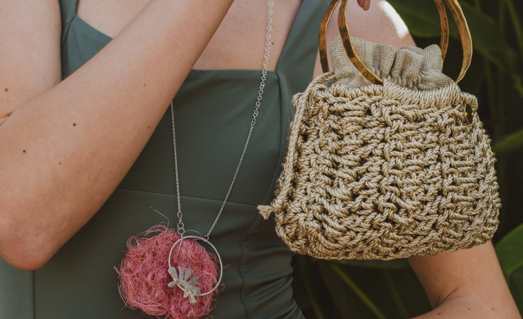 Consejos de experto para cuidar y limpiar tejidos delicados como la seda y el crochet durante el verano